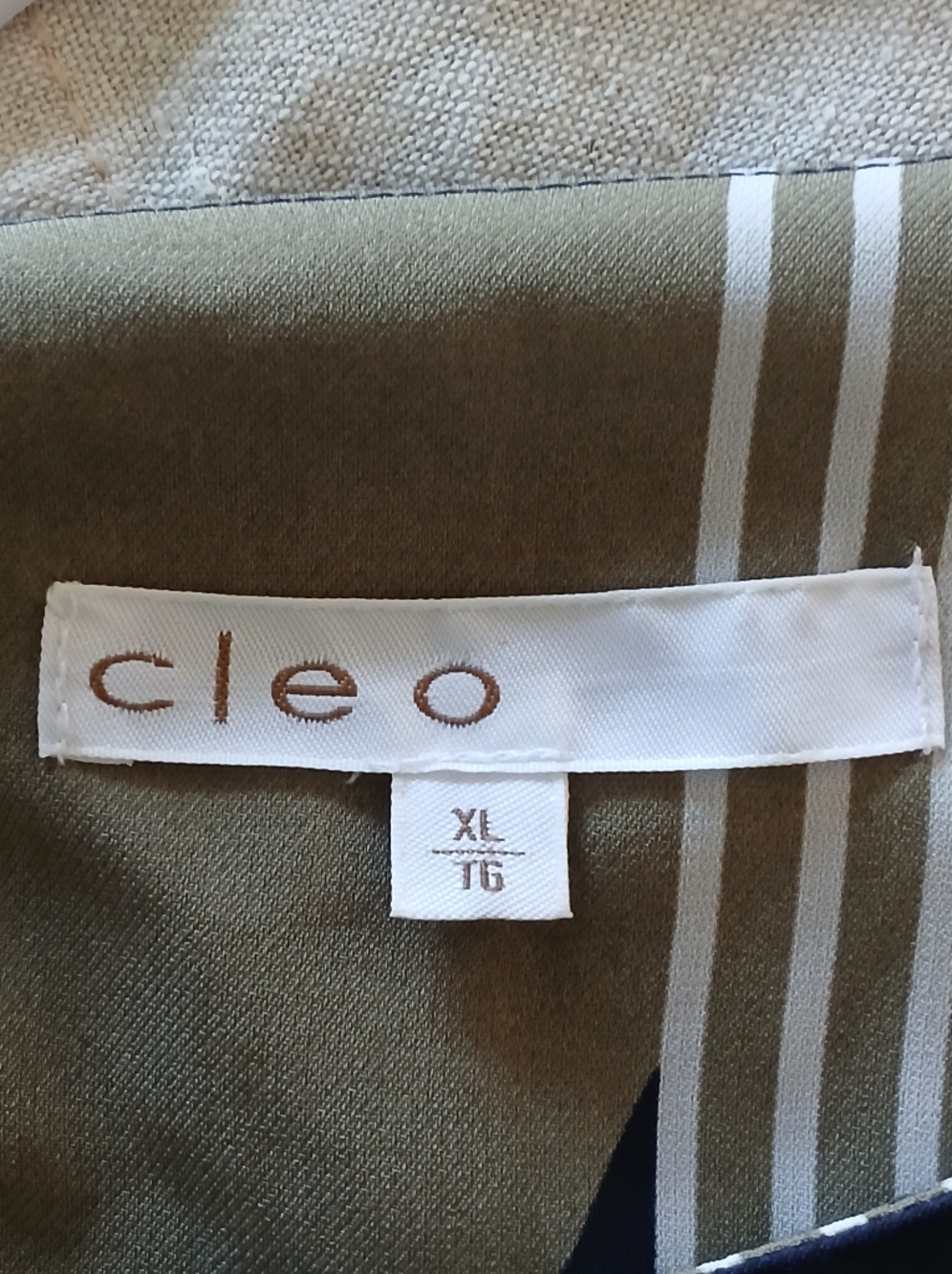 CLEO  Sage Green and Navy  Blouse Shoulder Buttons Sz XL - Picture 8 of 14